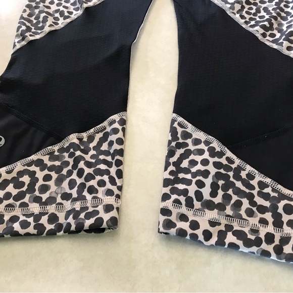 Lululemon leggings size 6 - Picture 7 of 12